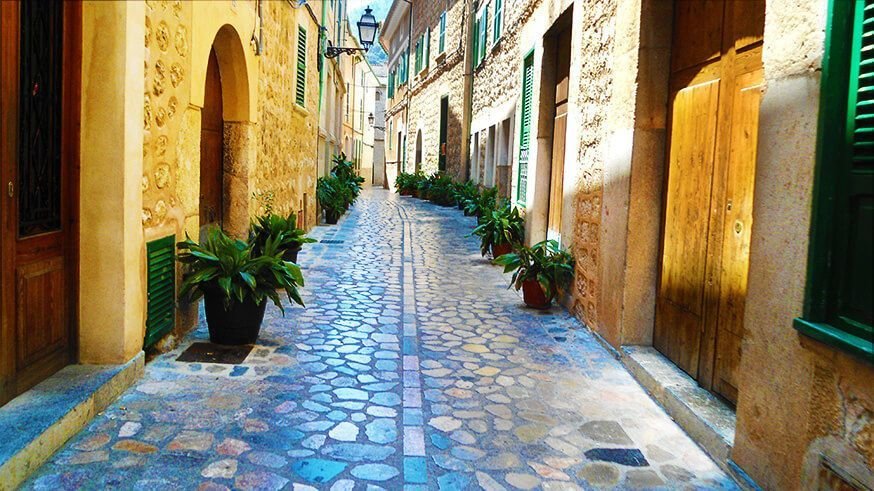 excluisve tour to Valldemossa